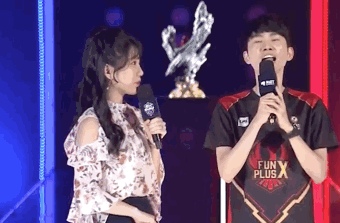 亚洲杯，林诗栋沦落为最短世界排名第一，但还能躺着赢回来.